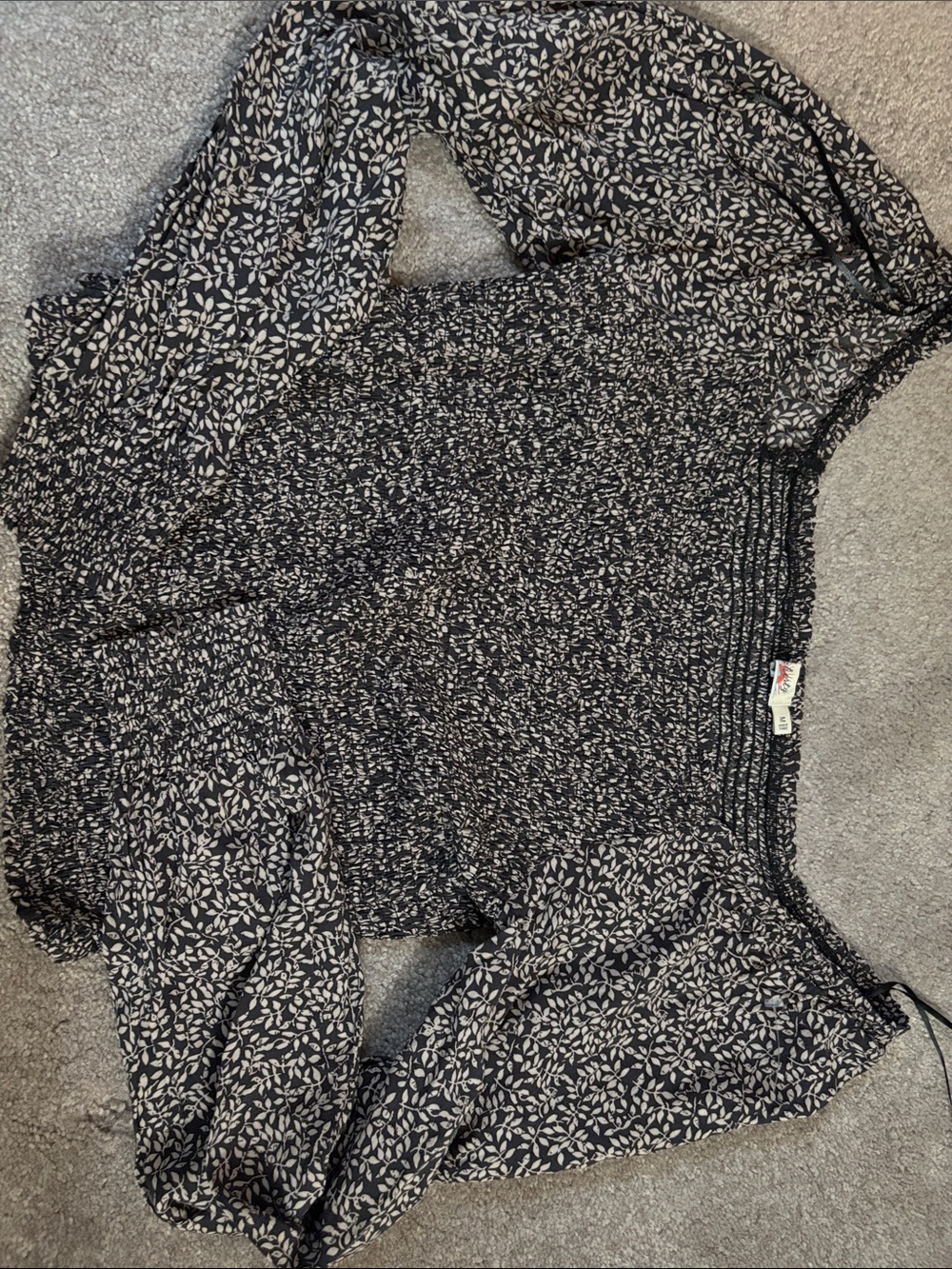 Faherty Beatrice Smocked Black and light briwn Leaf-Print Top
